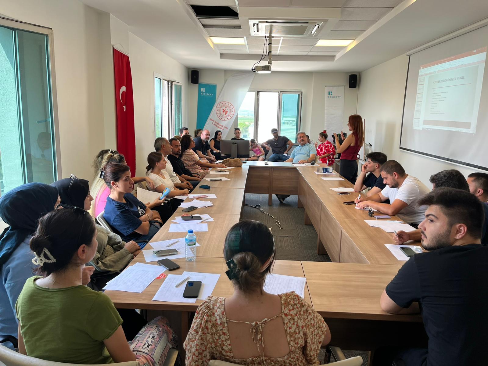  Farkındalık ve İletişim Becerileri Geliştirme Eğitimi